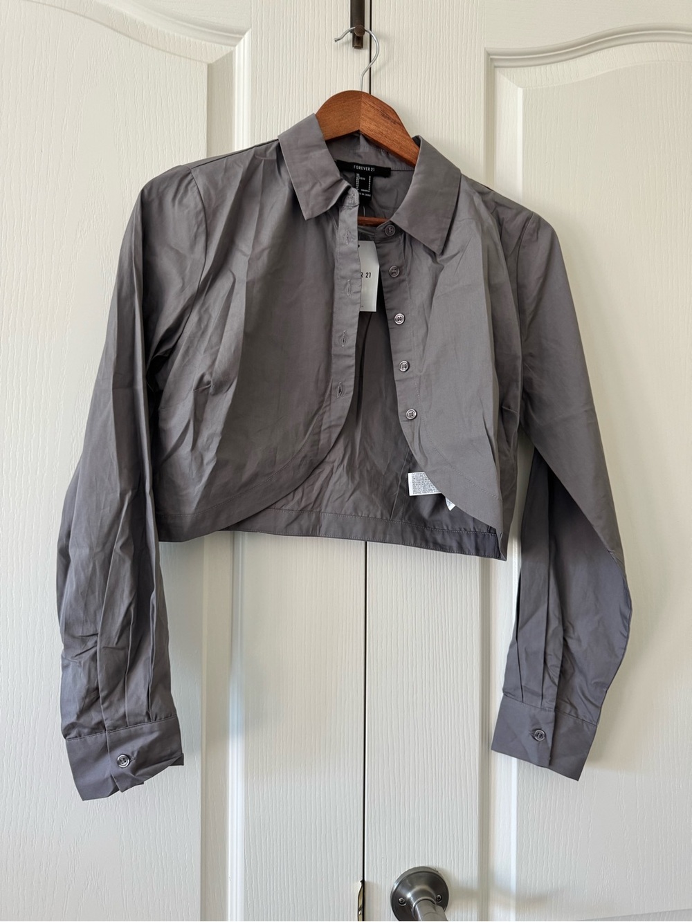 Forever 21 Cropped Button-Down Shirt 100%cotton - Gray